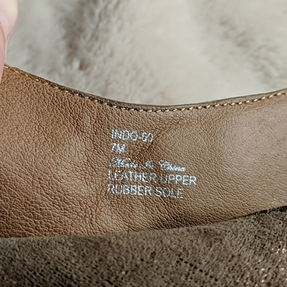 👠 Donald J Pliner Gold Heels - Picture 8 of 8